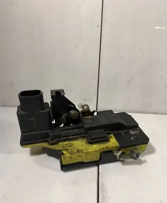 Volvo V70 Rear door lock