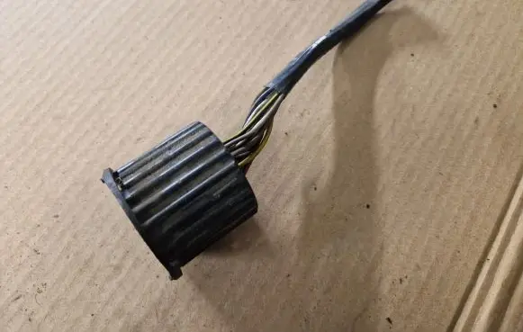 Volkswagen Golf III Other relay 1H0973123A
