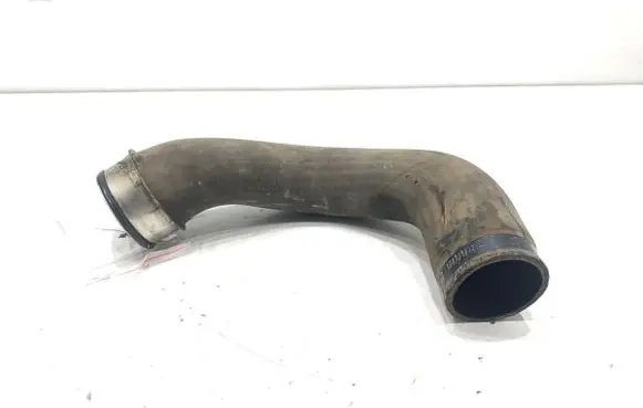 Volkswagen Tiguan Intercooler hose/pipe 