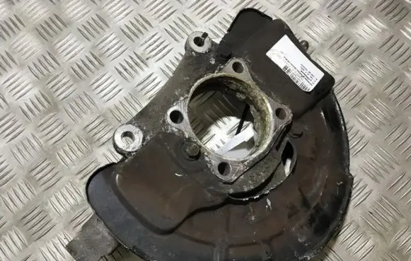 Volvo V70 Front brake disc dust cover plate p39960644