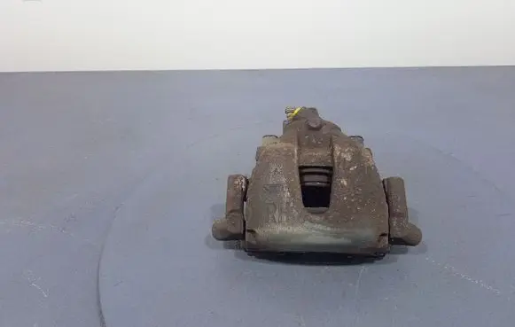 Volvo V40 Front brake caliper