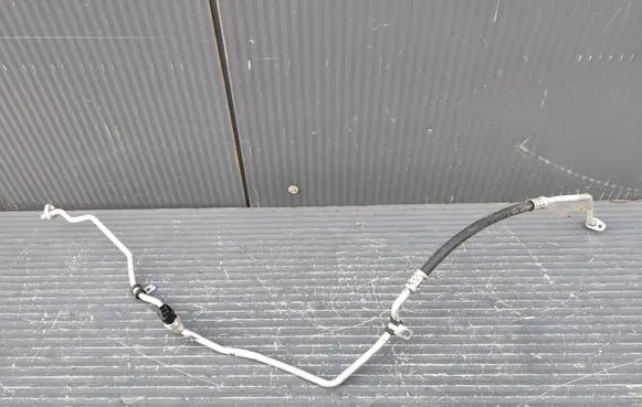 Dacia Sandero III Air conditioning (A/C) pipe/hose 924400644R