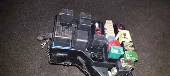 Mitsubishi Carisma Fuse box set