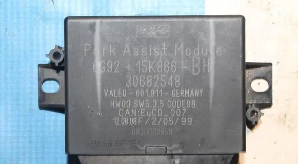 Volvo XC70 Parking PDC control unit/module 30682548
