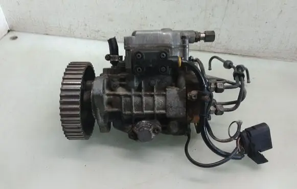 Audi A3 S3 8L Fuel injection high pressure pump 0299712721A
