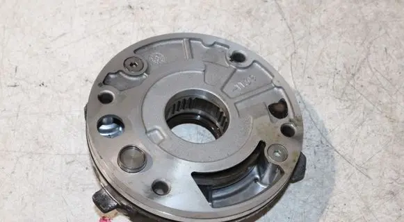 Volvo V70 Oil pump 3077709
