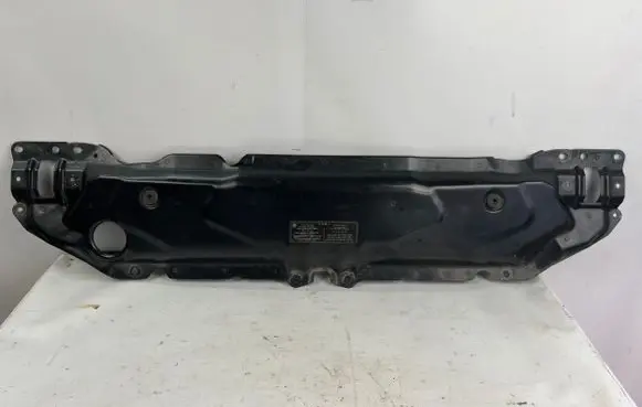 BMW 5 E60 E61 Top upper radiator support slam panel 7033741 11267310 04S112