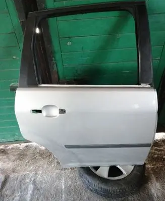 Ford C-MAX I Rear door