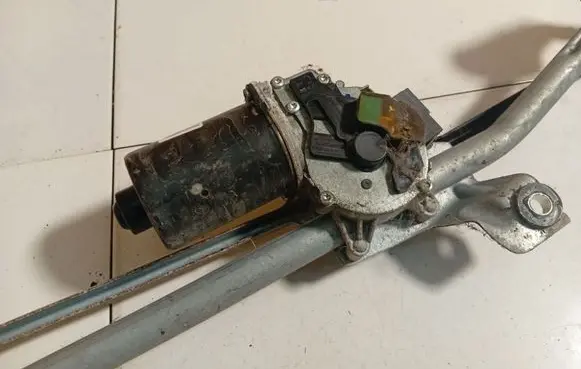 Mercedes-Benz B W245 Wiper motor 405198