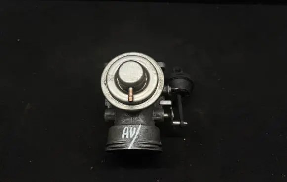 Audi A6 S6 C5 4B EGR valve 038129637L