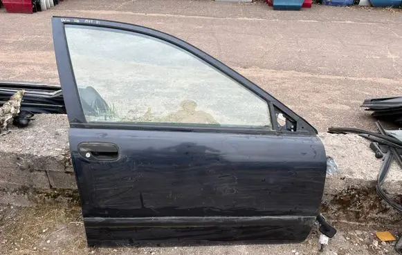 Volvo S40, V40 Front door