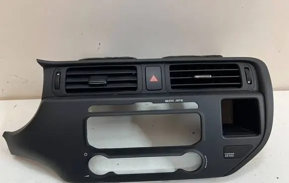 KIA Rio Radio/GPS head unit trim 847411W110 84740-1W120WK 847401W120WK