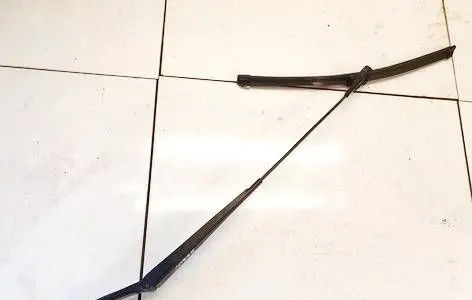Skoda Octavia Mk2 (1Z) Front wiper blade arm 1Z1955410