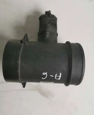 Audi A6 S6 C5 4B Mass air flow meter 0281002429