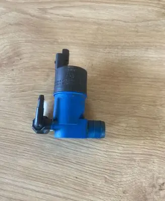 Renault Clio III Windscreen/windshield washer pump 9641553880 9641553980