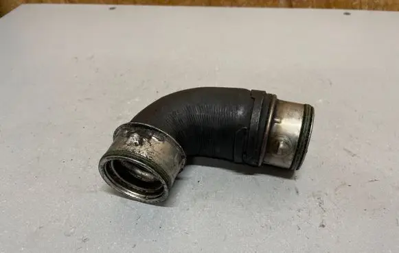 Volkswagen PASSAT B6 Intercooler hose/pipe 1K0145790C