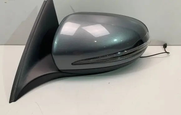 Mercedes-Benz GLC C253 Front door electric wing mirror