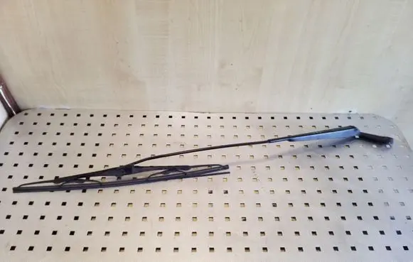 Audi A3 S3 8L Front wiper blade arm 1J1955410A