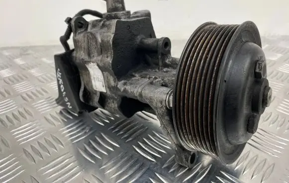 BMW 7 F01 F02 F03 F04 Power steering pump 677616902