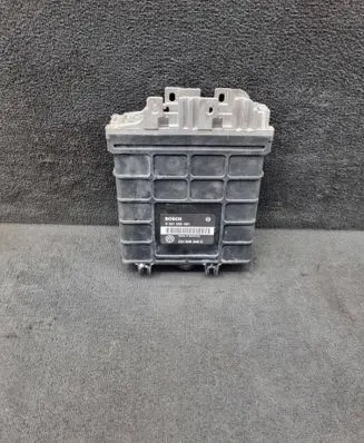 Volkswagen PASSAT B3 Engine control unit/module 021906258C 0261200491