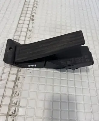 BMW X1 E84 Accelerator throttle pedal 6793742 171101105343