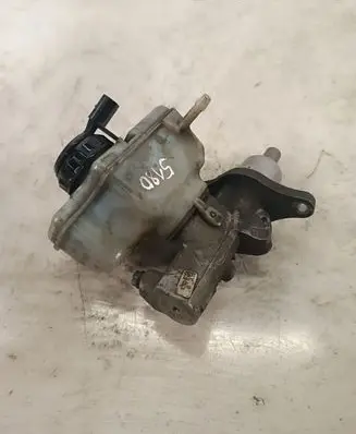 Skoda Yeti (5L) Master brake cylinder 03350886321 03350886351