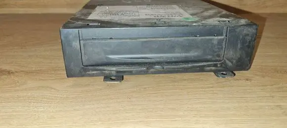 Volvo V50 Navigation unit CD/DVD player 307525471 50140102