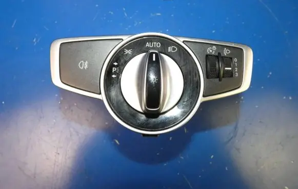 Mercedes-Benz C W205 Light switch A2059057207 10128765 9J01