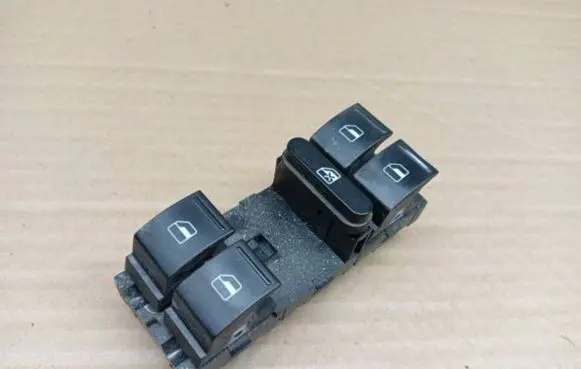 Volkswagen Tiguan Electric window control switch 1K4959857B