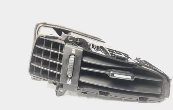 KIA Ceed Dash center air vent grill K2068