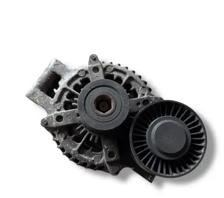 BMW 1 E81 E87 Generator/alternator 7550468
