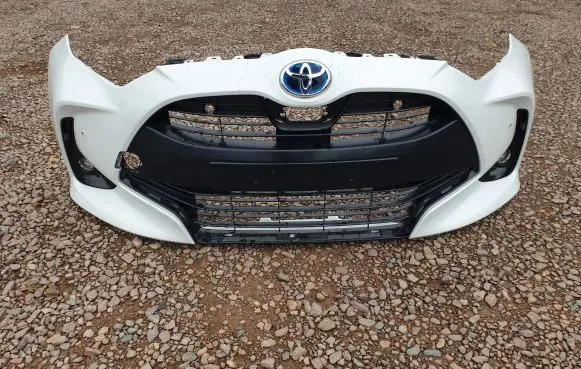 Toyota Yaris XP210 Front bumper 166031019140