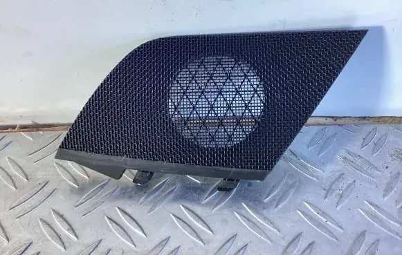 Side speaker trim/cover
