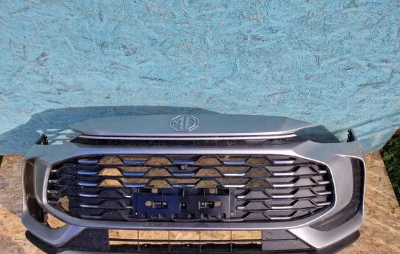 MG MG3 III Front bumper P11406558