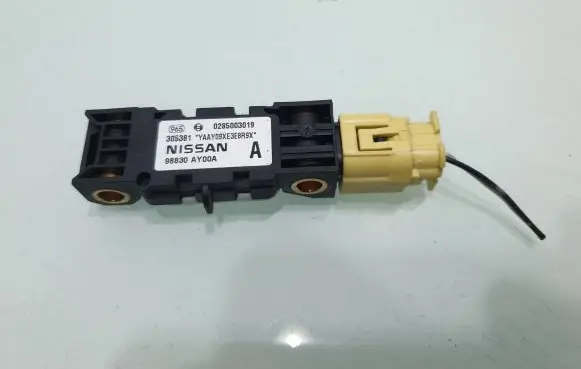 Nissan Micra Airbag deployment crash/impact sensor 98830 0285003019
