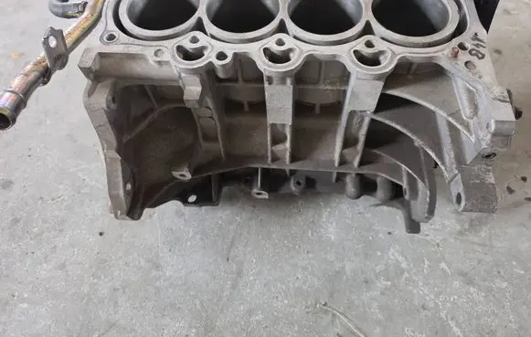 Hyundai i30 Engine block G4FA