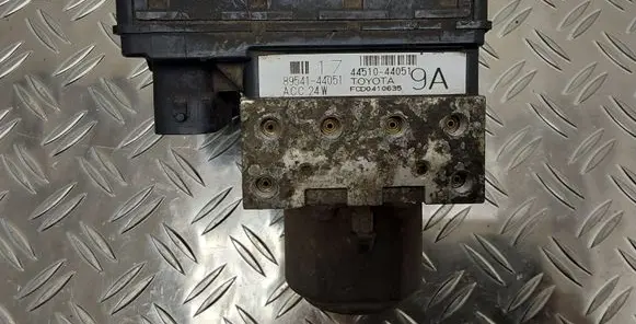 Toyota Avensis Verso ABS Pump 4451044051 8954144051
