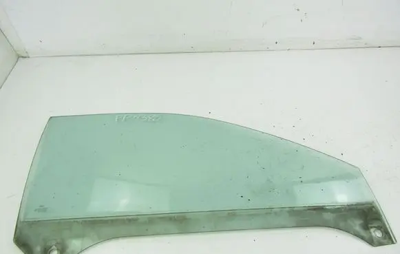 Audi A3 S3 8L Front door window glass four-door 