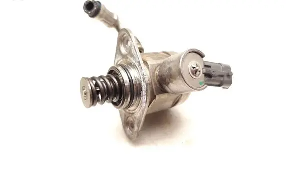 Ford Focus Fuel injection high pressure pump CM5G-9D376-GA 0261520095