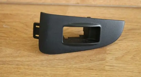 Toyota Avensis T250 Rear door window switch trim 7427205020