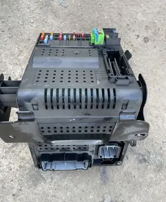 Volvo S60 Fuse module