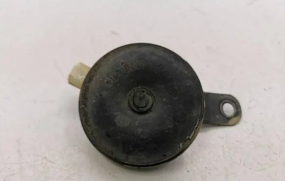 Honda CR-V Horn signal E13000514 UCH201