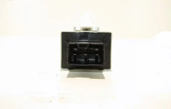 Mitsubishi Outlander Day light relay 8624A001