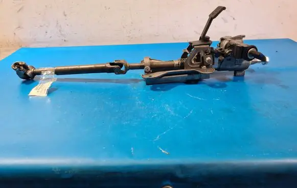 Ford Fiesta Steering wheel axle C7Y2C