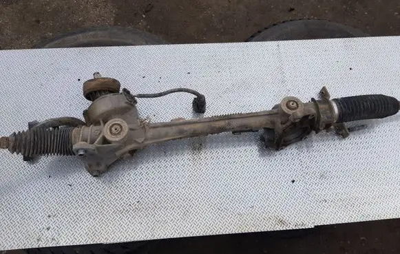 Skoda Octavia Mk2 (1Z) Steering rack