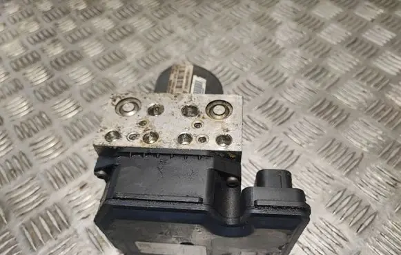 Mercedes-Benz GLE (W166 - C292) ABS Pump A1669013400
