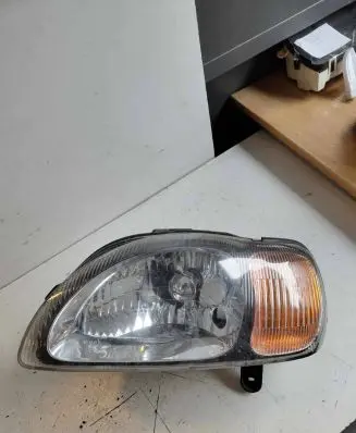 Suzuki Baleno EG Headlight/headlamp 10032617 9400 P18176