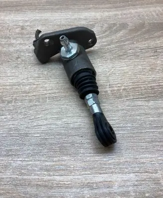 Volkswagen Sharan Clutch master cylinder 31218215