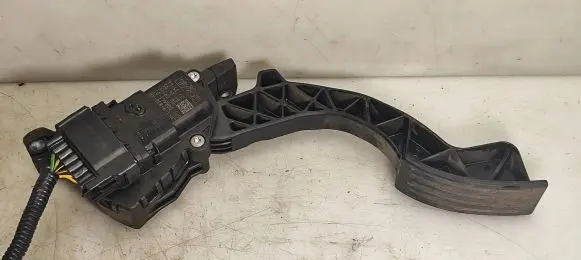 Volvo V50 Accelerator throttle pedal 4M519F836AH 223546