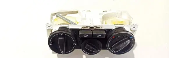 Volkswagen Golf IV Climate control unit 1j0820045f 657837l09